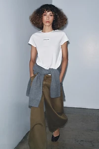 EMBROIDERED TEXT T-SHIRT