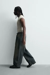 RIPPED BAGGY FIT JEANS