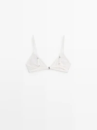 Lace bralette with scalloped details