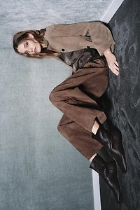 LIMITED EDITION FLAT LEATHER ANKLE BOOTS