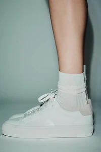 TOPSTITCHING DETAIL SNEAKERS