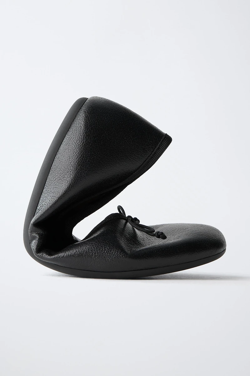 LEATHER BALLET FLATS