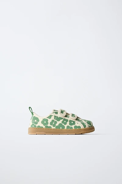 TENNIS BAREFOOT