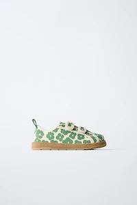 TENNIS BAREFOOT