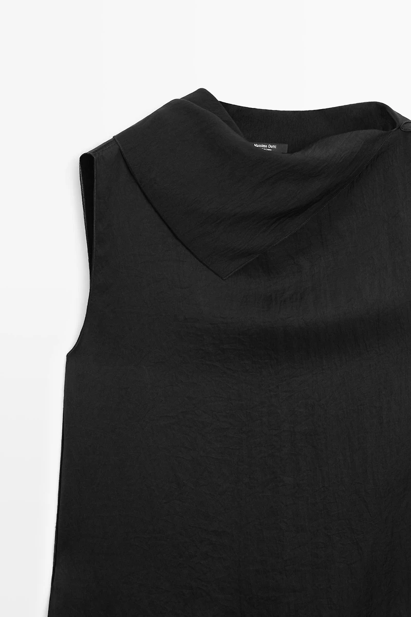 Flowing lace-detail top