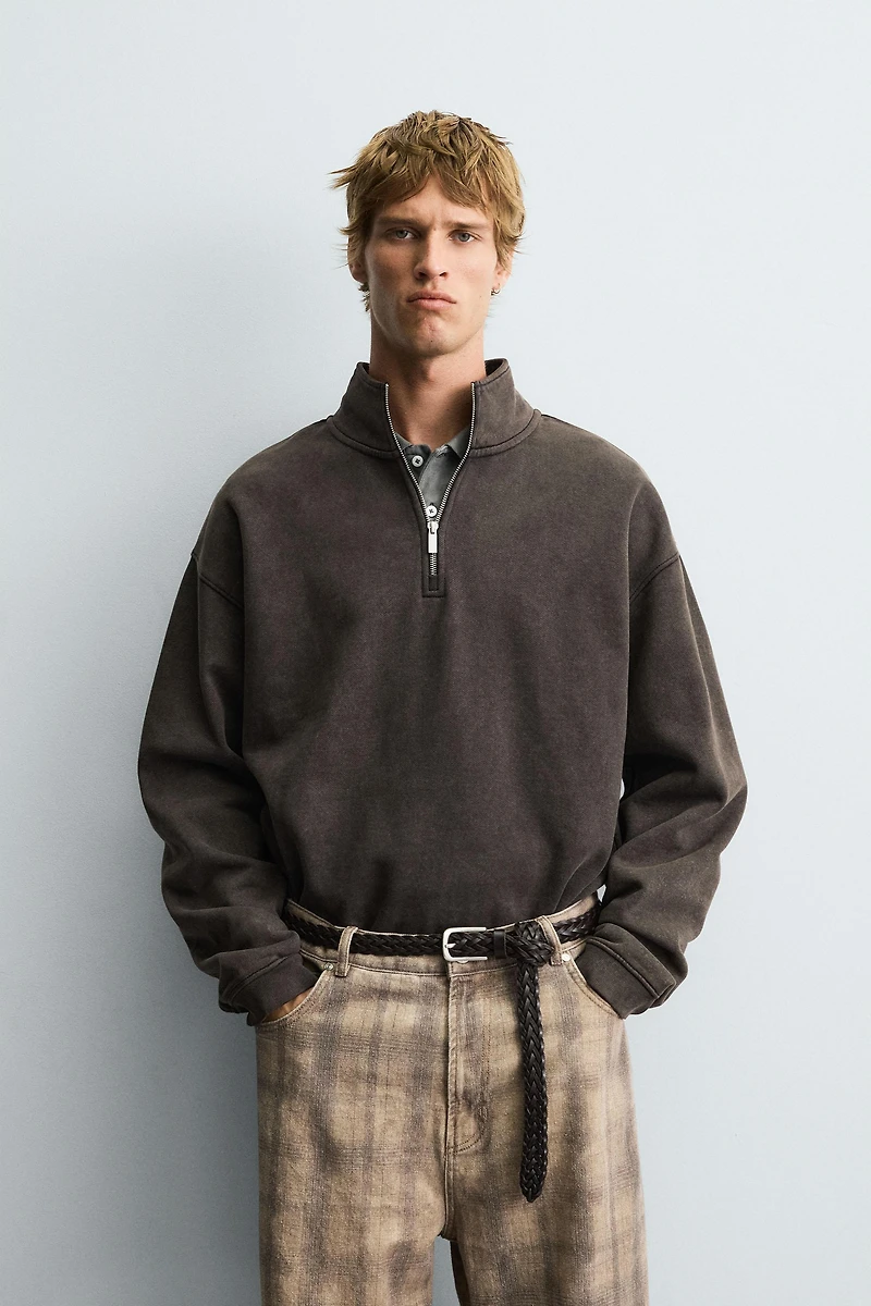 WASHED QUARTER-ZIP SWEATSHIRT