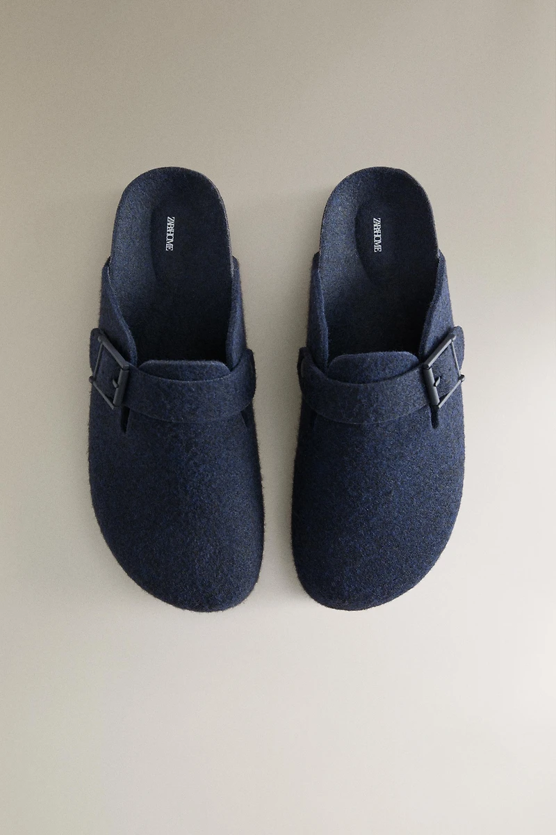 FELT BUCKLED CLOG SLIPPERS