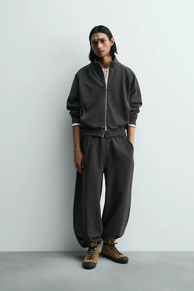 WASHED RELAXED FIT SWEATSHIRT