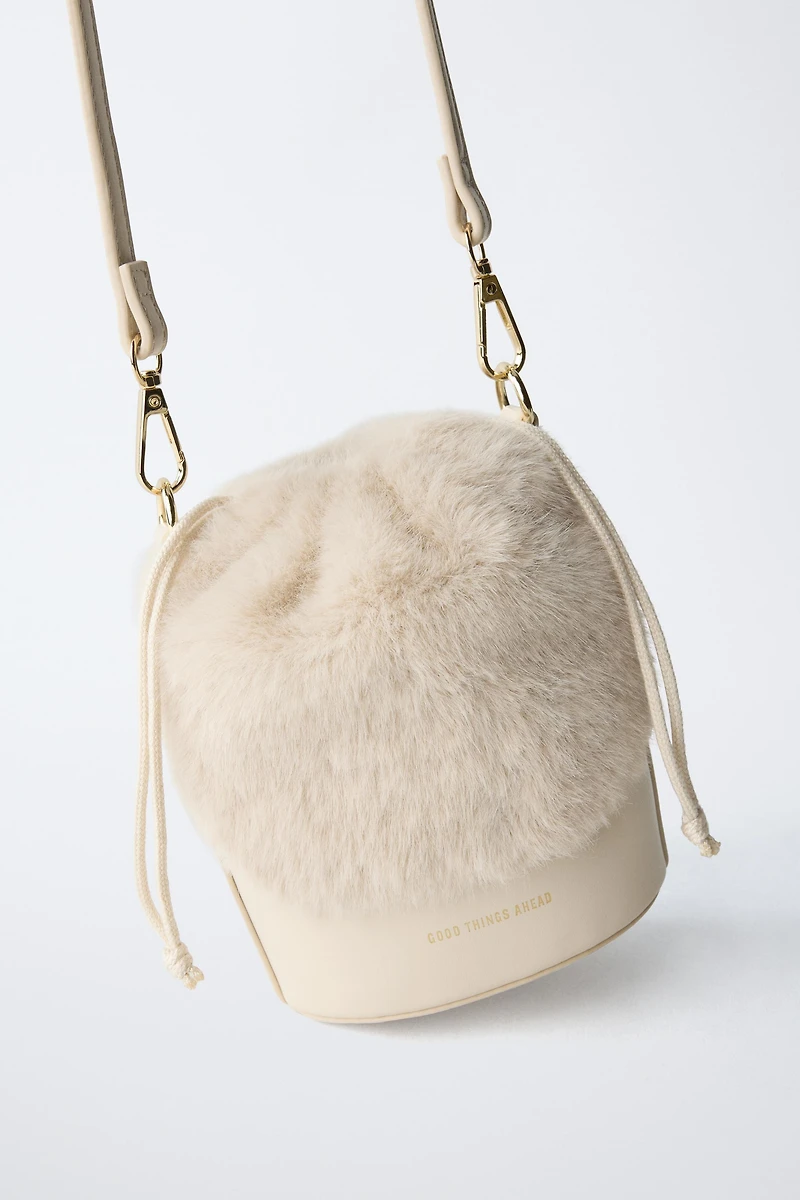 FAUX FUR BUCKET BAG