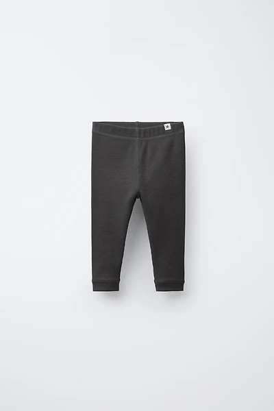 RIBBED LEGGINGS WITH LABEL