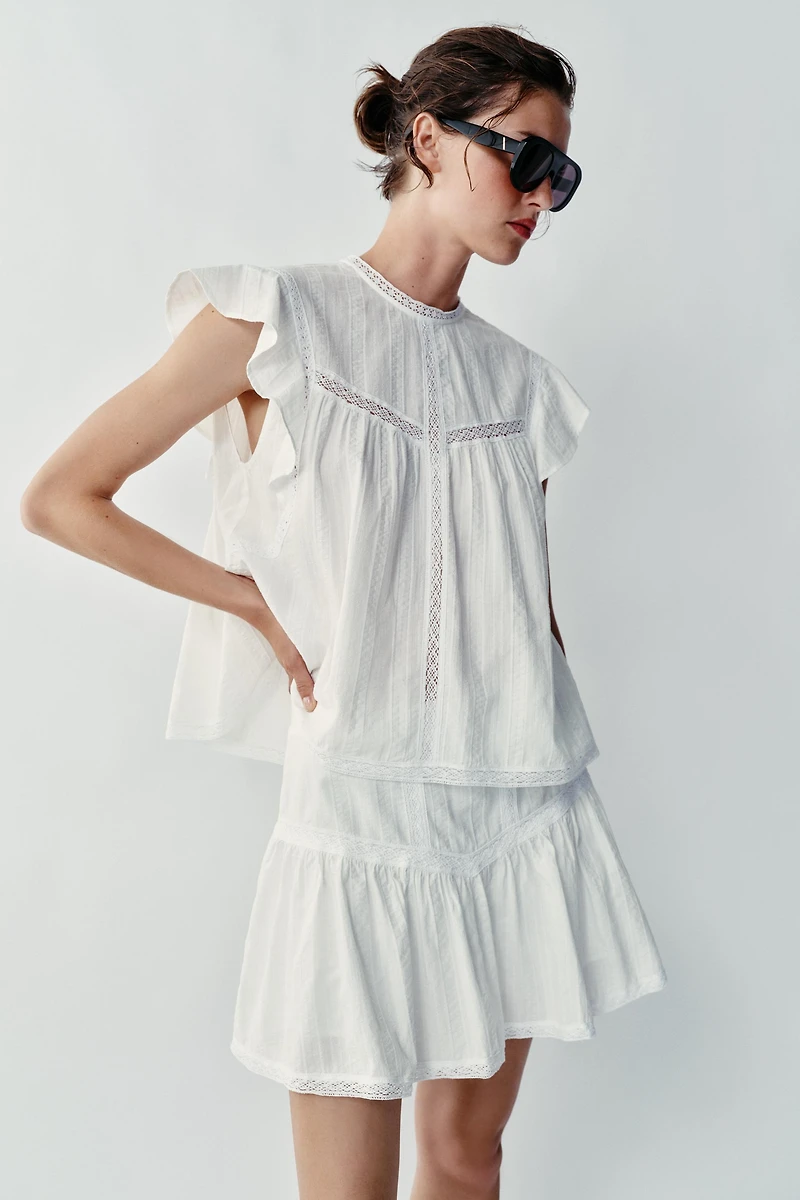 ROMANTIC LADDER TRIM TOP