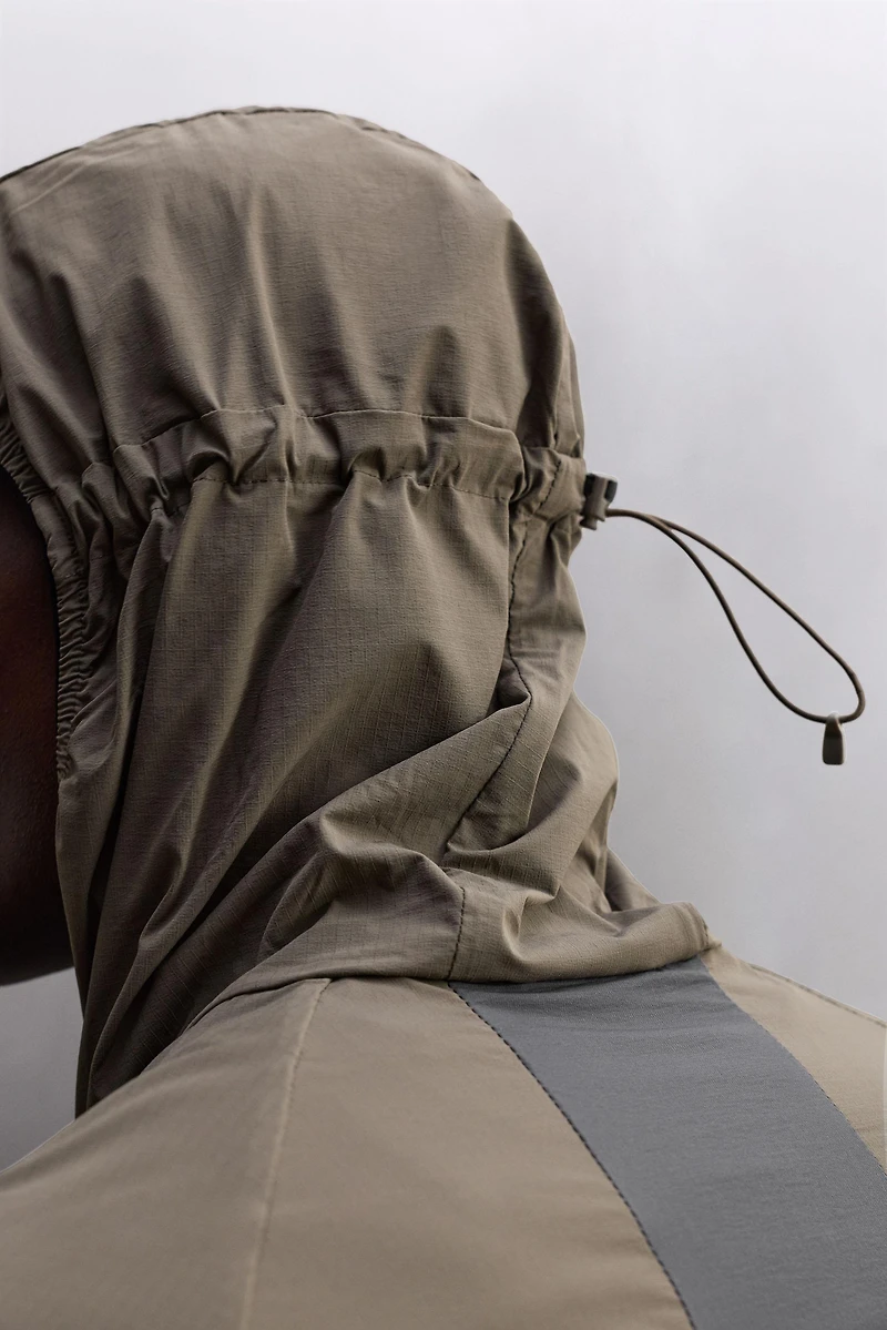 LIGHTWEIGHT COLOR BLOCK TECHNICAL JACKET