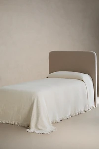 KIDS' TEXTURED RUFFLE BEDSPREAD