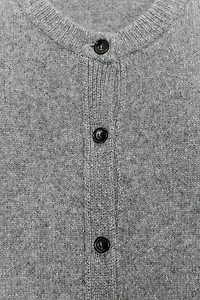 CASHMERE AND WOOL BASIC CARDIGAN