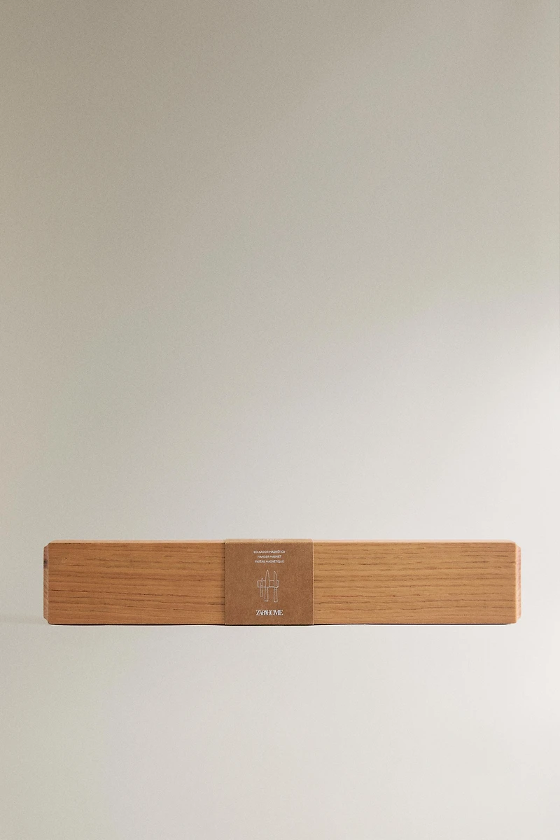 OAK MAGNETIC KNIFE HOLDER
