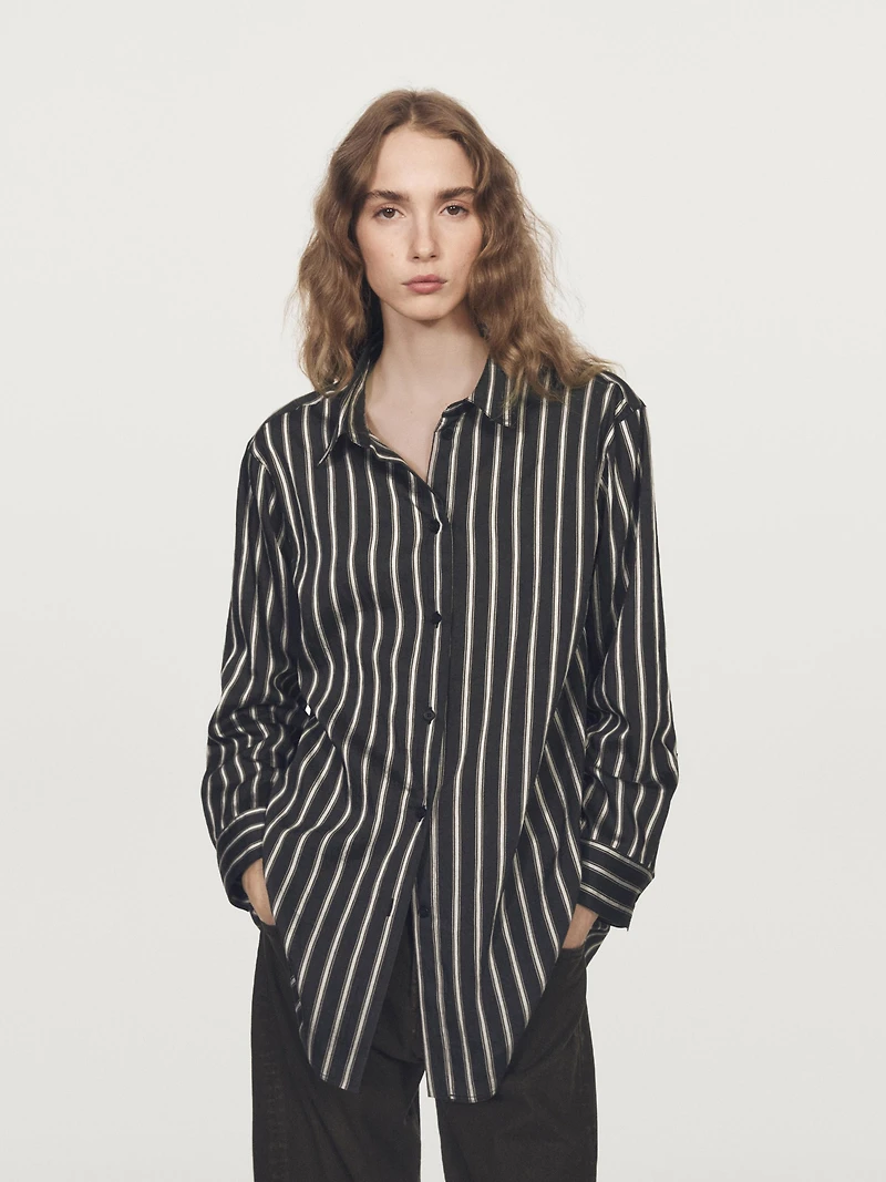 Striped loose-fitting shirt