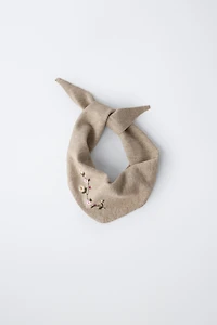 KNIT SCARF WITH EMBROIDERED FLOWERS