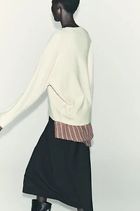 OVERSIZED KNIT SWEATER