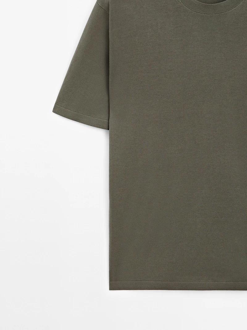 100% cotton knit T-shirt