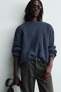 TEXTURED CABLE KNIT JUMPER
