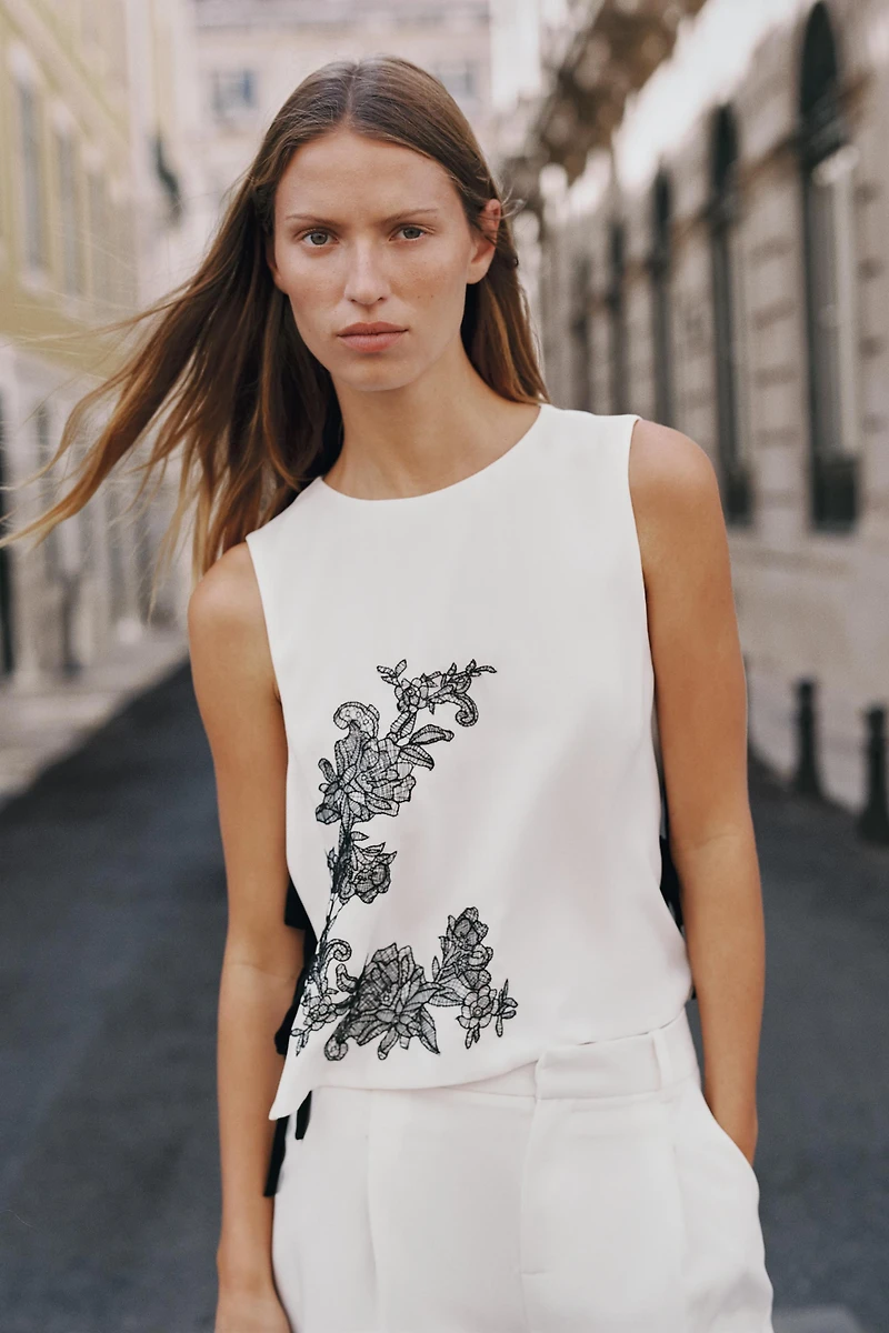 FLORAL EMBROIDERED TIE TOP