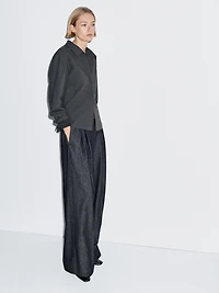 Lightweight high-waist wide-leg jeans