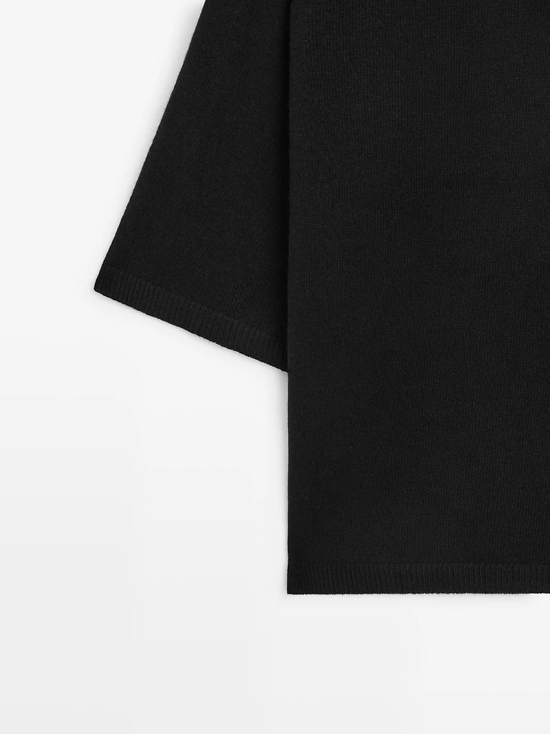 Wool blend V-neck sweater