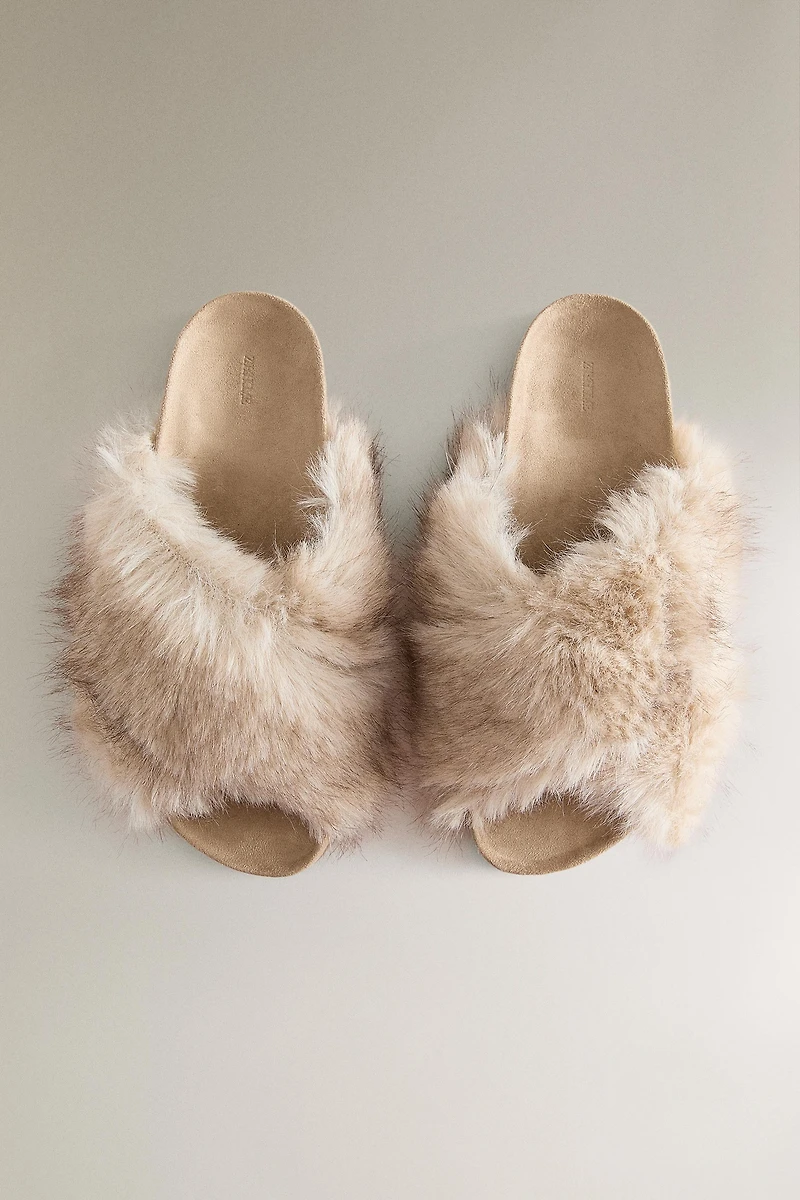 CROSSOVER SANDALS WITH FAUX FUR