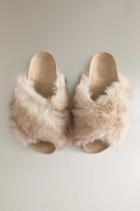 CROSSOVER SANDALS WITH FAUX FUR