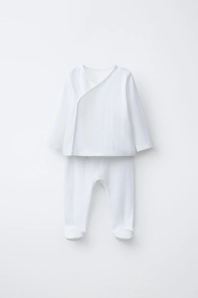 ENSEMBLE STRUCTURÉ T-SHIRT ET LEGGING