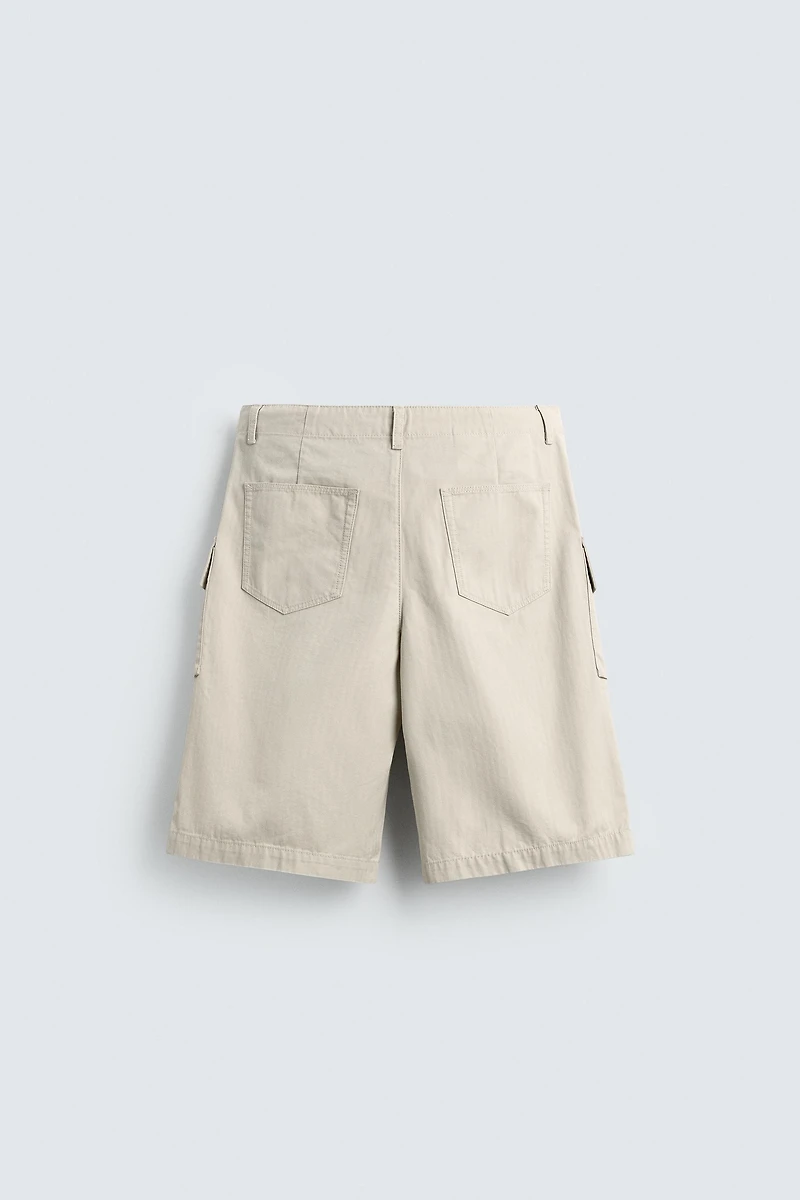 REGULAR FIT HERRINGBONE CARGO SHORTS