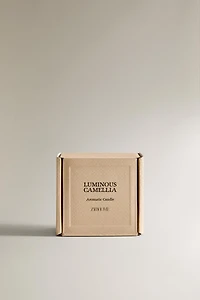 G) BOUGIE PARFUMÉE LUMINOUS CAMELLIA