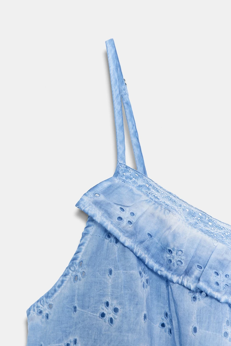 TOP EFFET DÉLAVÉ BRODERIES AJOURÉES