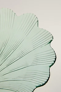 WAVY SHELL GLASS SERVING DISH