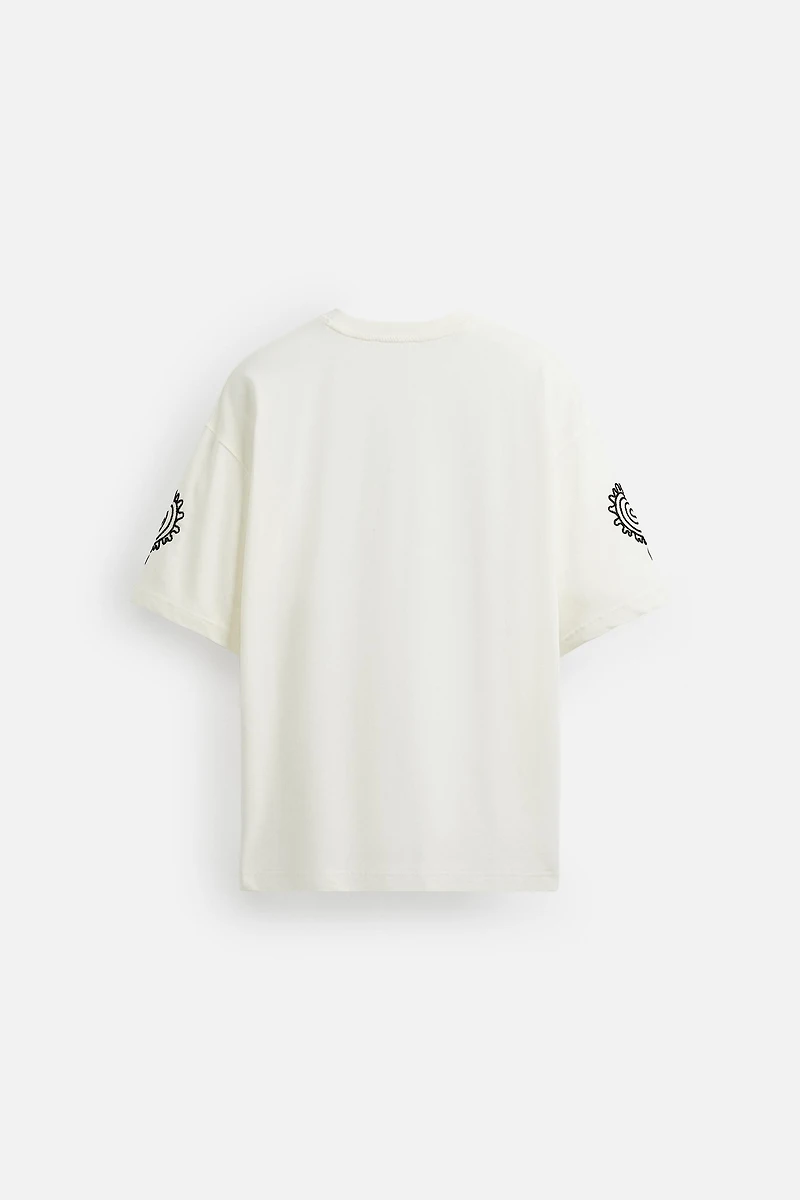 CONTRAST EMBROIDERY SHIRT