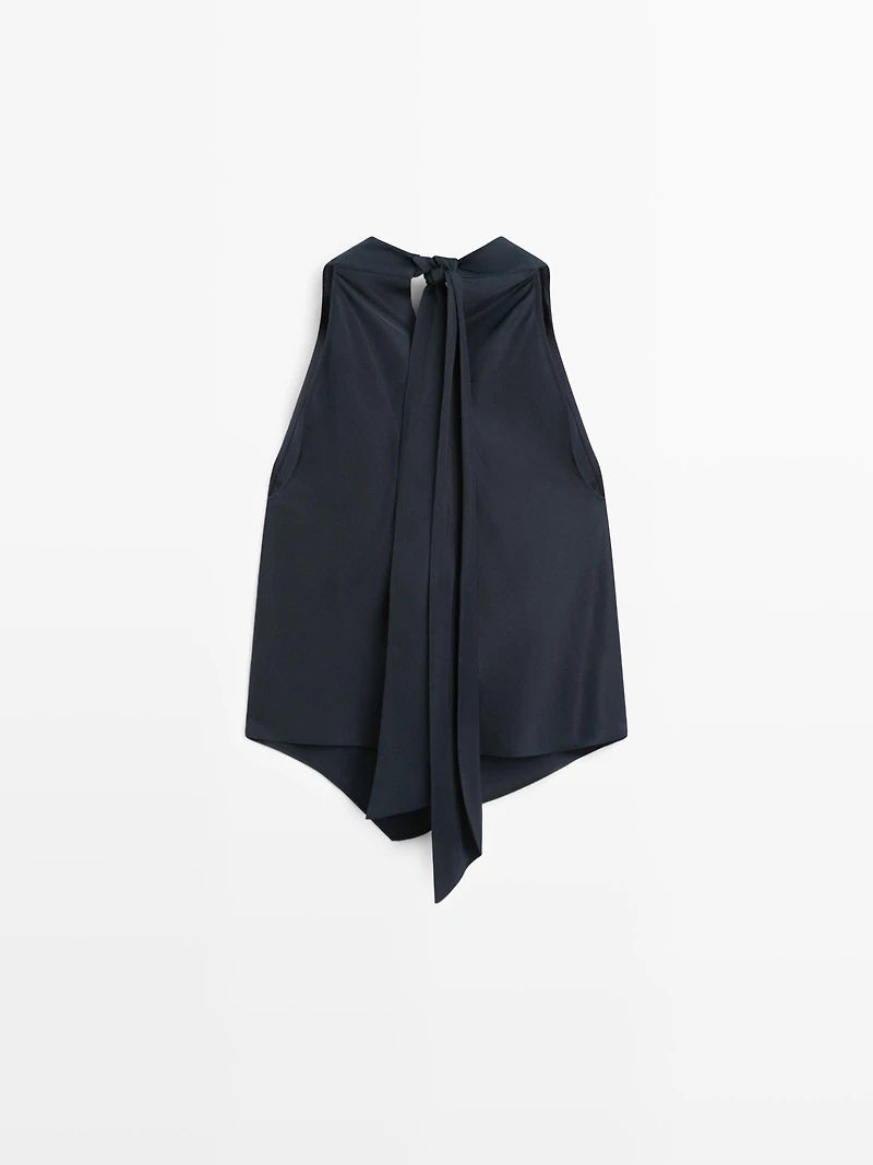 Total look cowl neck top