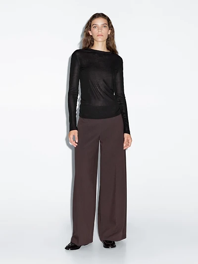 Lightweight regular fit long sleeve T-shirt
