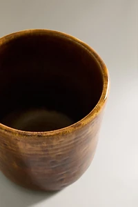 BROWN STONEWARE MUG