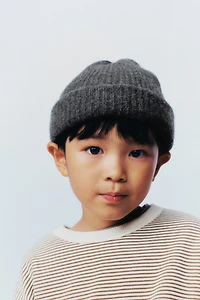 AGES 3-14 / BUTTON KNIT HAT