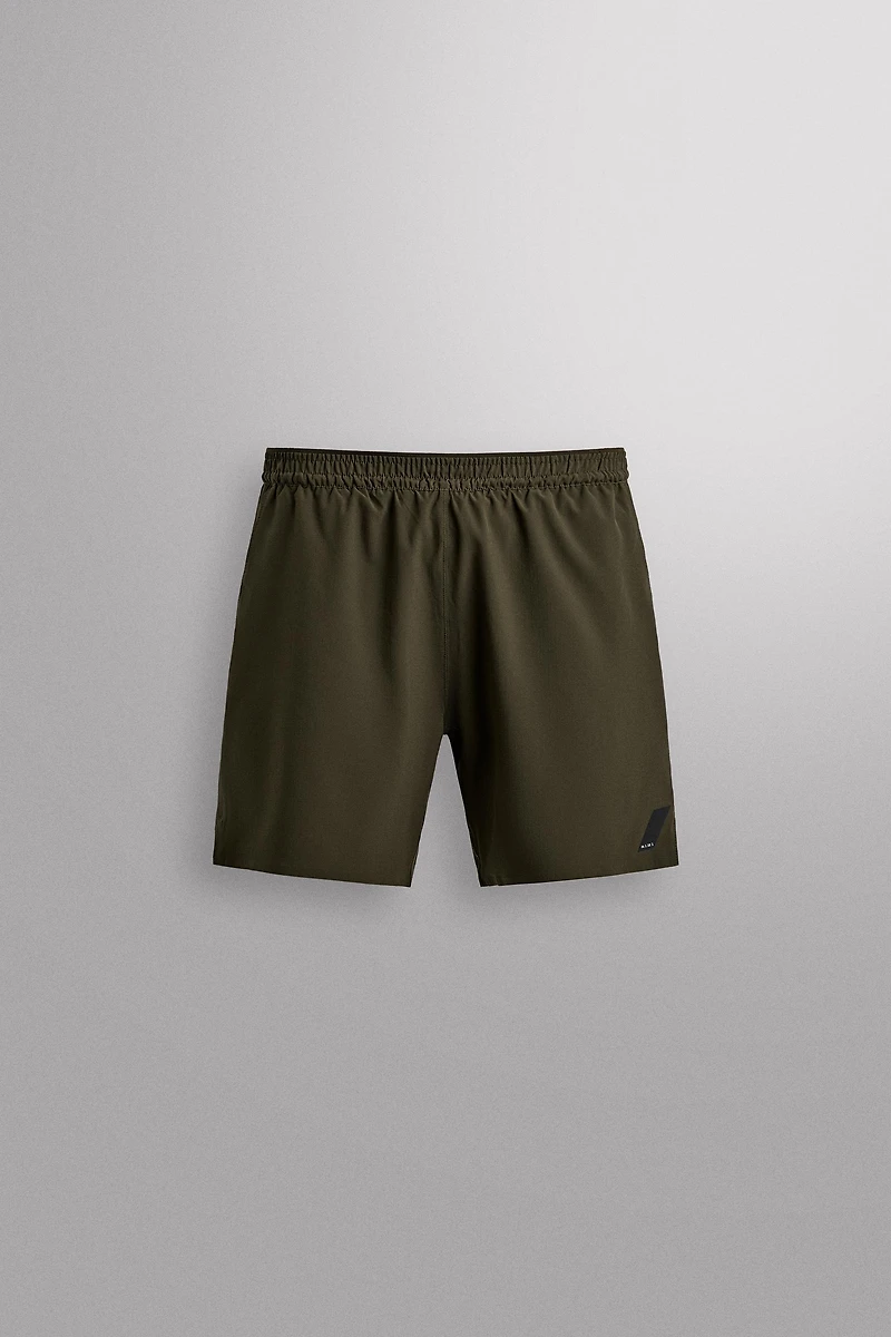 TECHNICAL 7" SHORTS