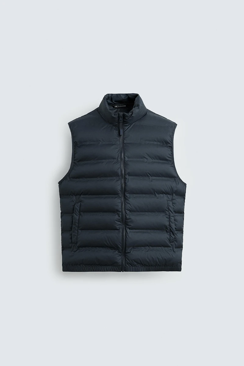 LIGHTWEIGHT WATER REPELLENT PUFFER VEST