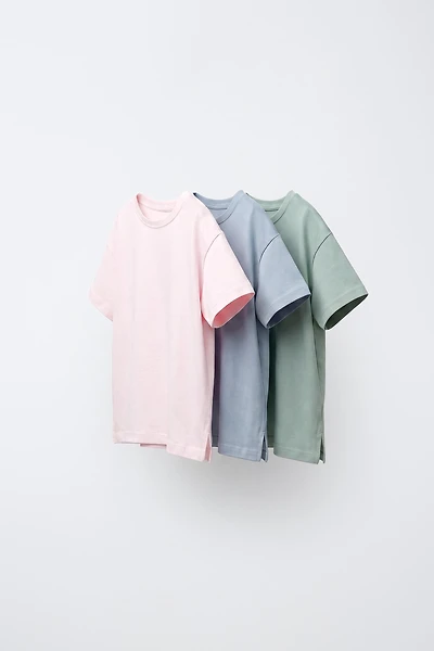 LOT DE TROIS HAUTS UNIS