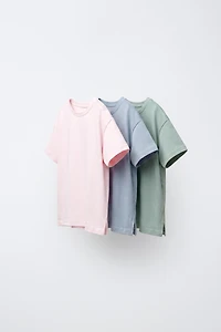 LOT DE TROIS HAUTS UNIS