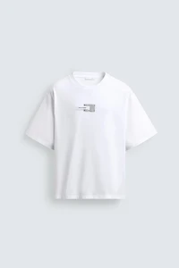 BOXY FIT LABEL T-SHIRT