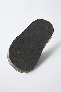 LEATHER SHOES