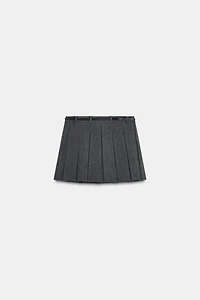 PLEATED SKORT WITH BELT