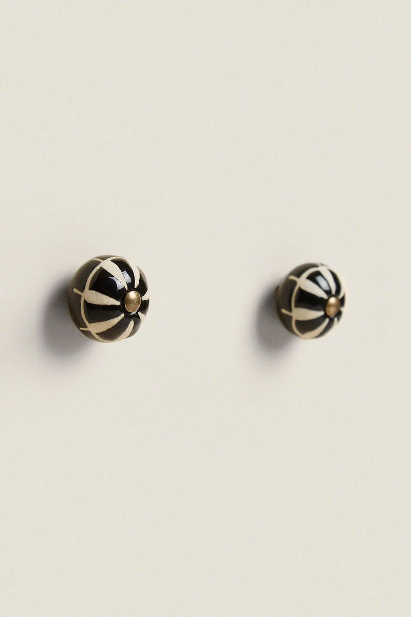 SET OF STRIPED CERAMIC KNOBS (SET OF 2)