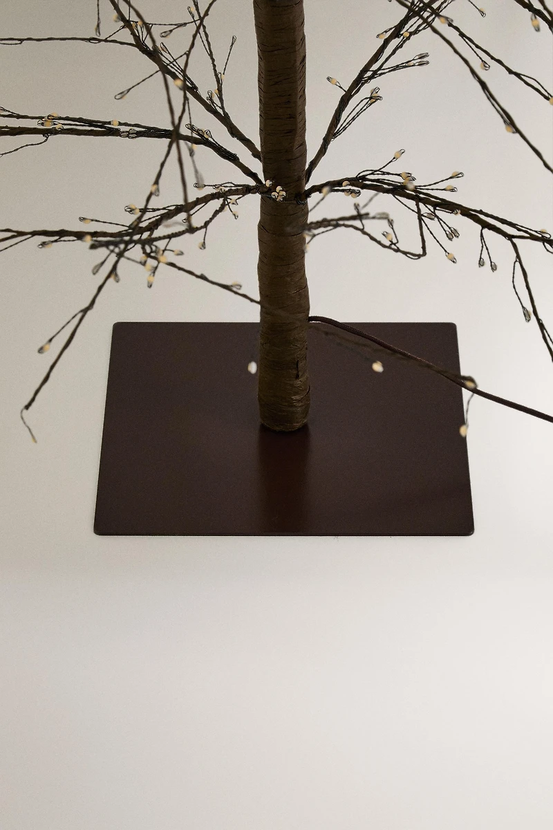 LED LIGHT CHRISTMAS TREE (70.9")