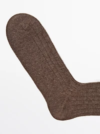 Ribbed knit wool and cashmere socks