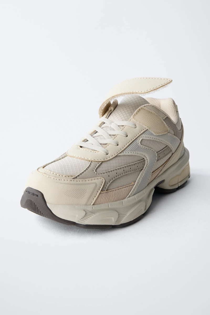 MULTI-PIECE ATHLETIC SNEAKERS